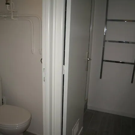 T2 Renove, 4 Couchages, Parking, Face Plage, Centre De Saint-cyprien - Fr-1-106-74 *