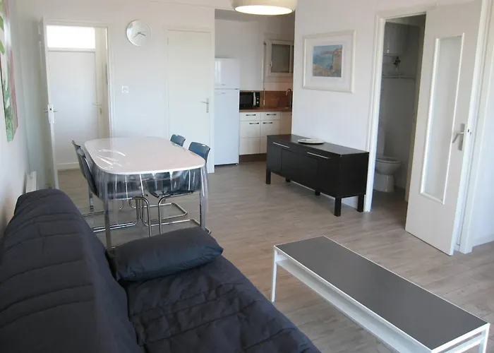 T2 Rénové, 4 Couchages, Parking, Face Plage, Centre De Saint-cyprien - Fr-1-106-74 Appartamento Saint-Cyprien (Pyrenees-Orientales)