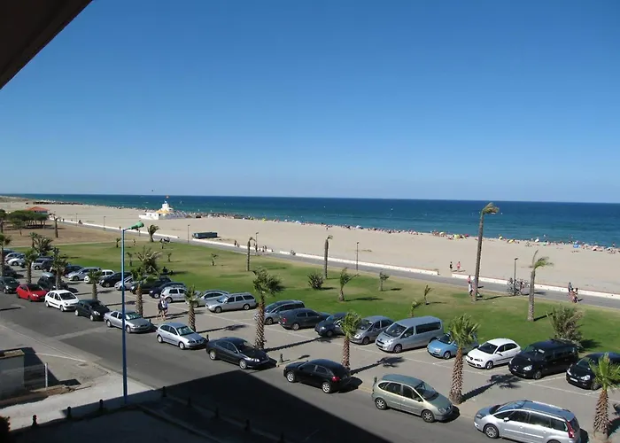 T2 Rénové, 4 Couchages, Parking, Face Plage, Centre De Saint-cyprien - Fr-1-106-74 * Saint-Cyprien (Pyrenees-Orientales)