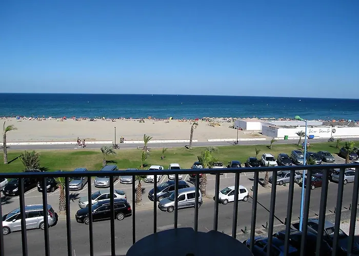 T2 Rénové, 4 Couchages, Parking, Face Plage, Centre De Saint-cyprien - Fr-1-106-74 Appartamento Saint-Cyprien (Pyrenees-Orientales)