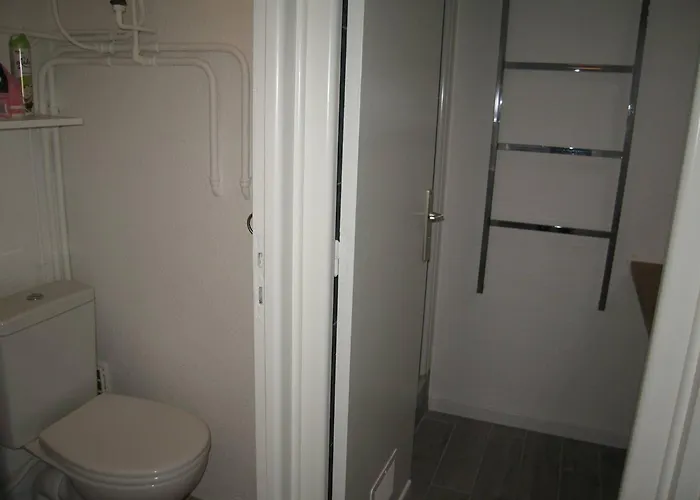 T2 Rénové, 4 Couchages, Parking, Face Plage, Centre De Saint-cyprien - Fr-1-106-74 * Saint-Cyprien (Pyrenees-Orientales)